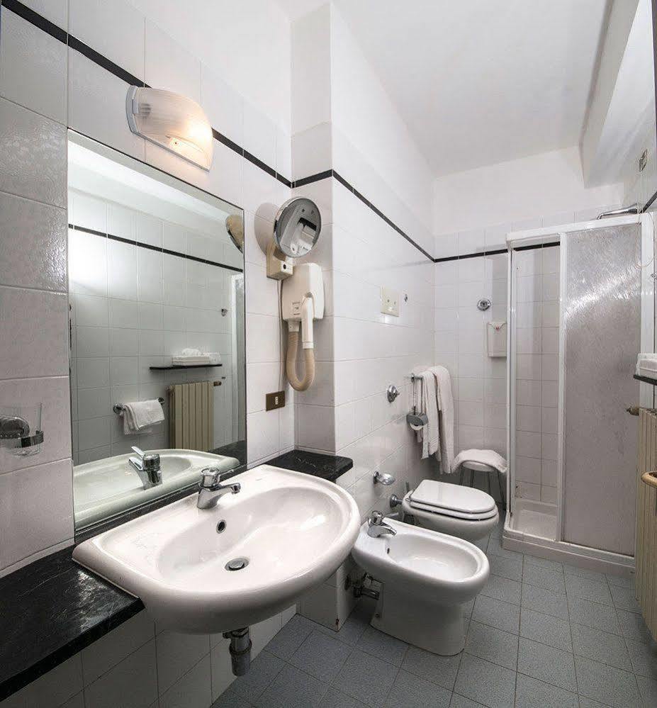 Albergo Moderno Lovere Kültér fotó