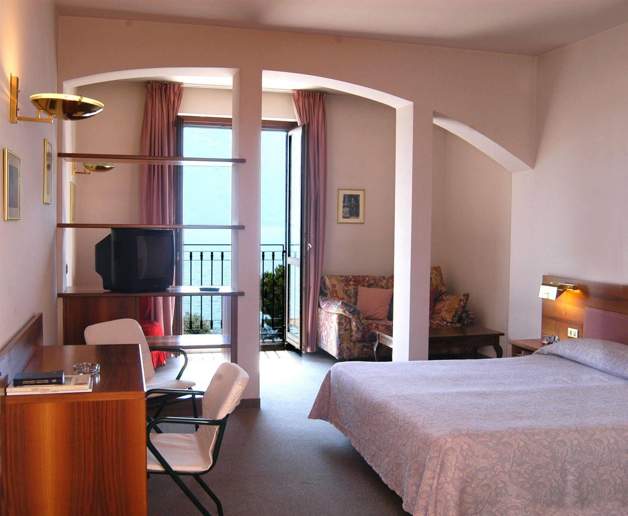 Albergo Moderno Lovere Kültér fotó